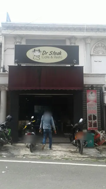 Dr Steak Cafe dan Resto