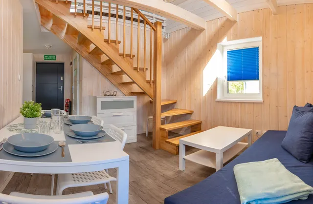 Lipowa 9a - domki całoroczne, wypożyczalnia i serwis motocykli