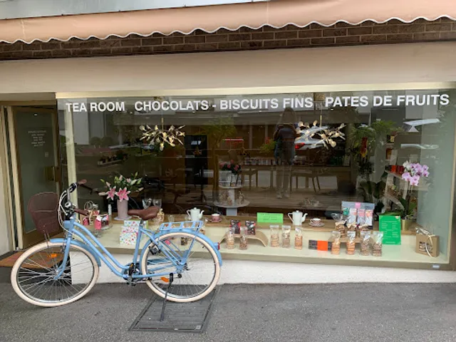 Tea-Room & Tea-Shop Fleurs de thé