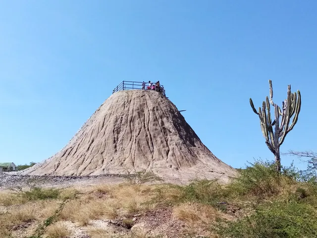 Volcan de Lodo El Totumo