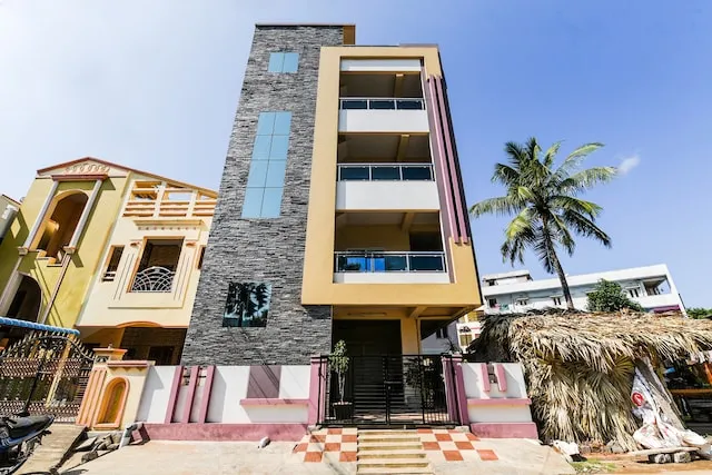 OYO Royal Residential Lodge