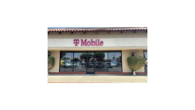 T-Mobile Authorized Retailer