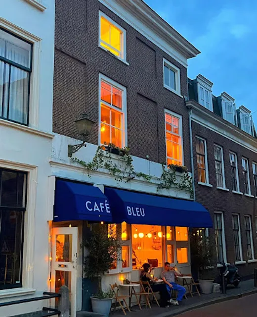 Café Bleu