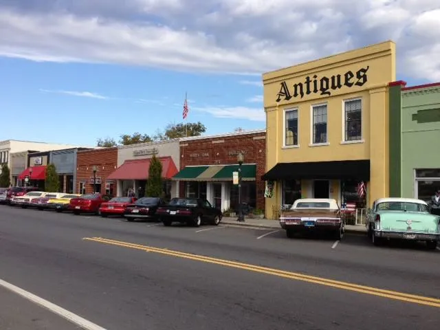 Trestle Side Antiques