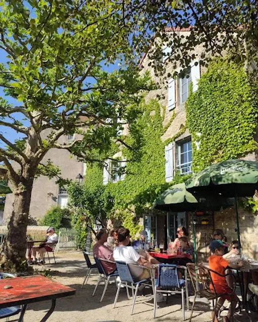Le Café des Seize Quartiers