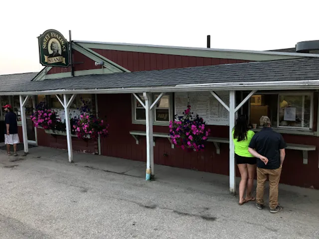 Sweet Evalina's Stand