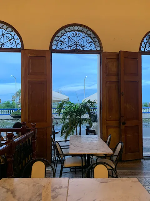 Le Bateau Ivre - Bistro