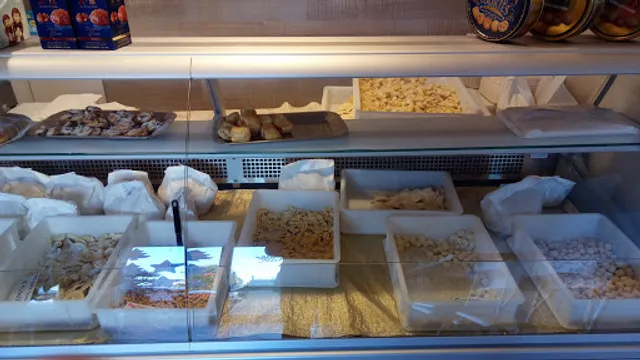 Mani In Pasta di Trambaglio Monica e C. Snc