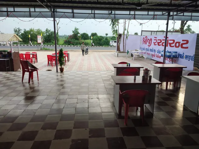 Shreeji Restaurant and Safari Palace