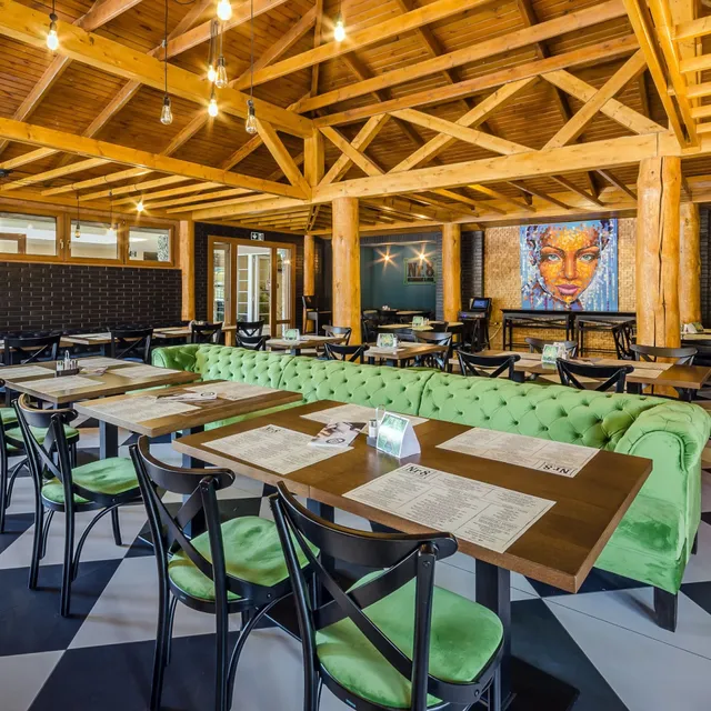 Nr.8. Restaurant and Beer