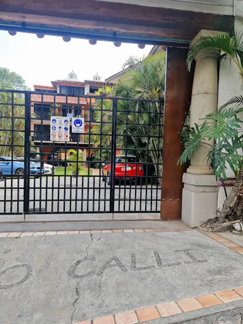 Pizzas y hamburguesas kua