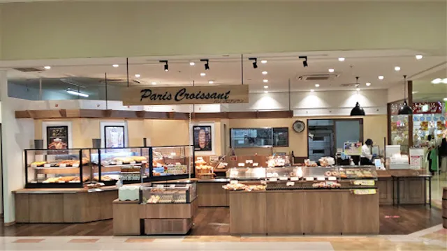 Paris Croissant Ise Misono