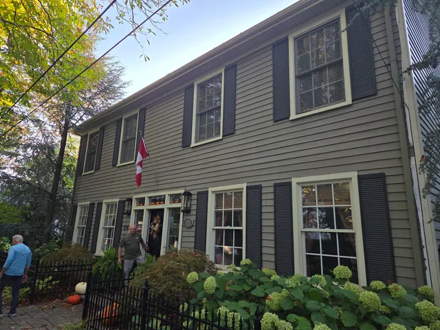 REGENT HOUSE LUXURY GUEST RENTAL