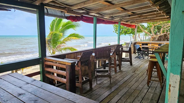Malula Beach Bar N Grill