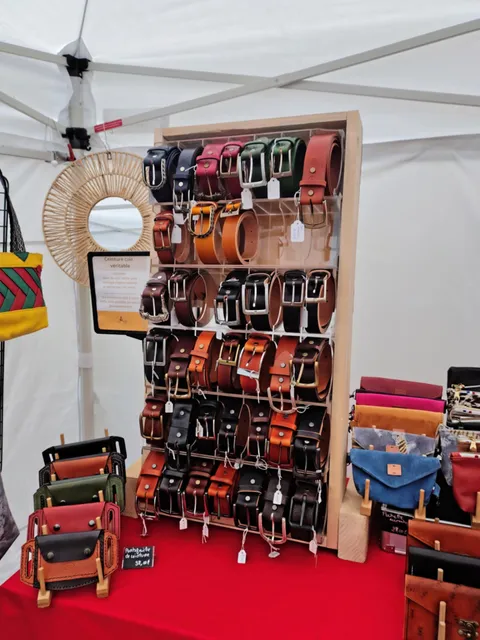 L'âme de will - Artisan d'art Coutelier - Maroquinier / L'Ambacien 1er et seul couteau Artisanal Amboisien protégé ®