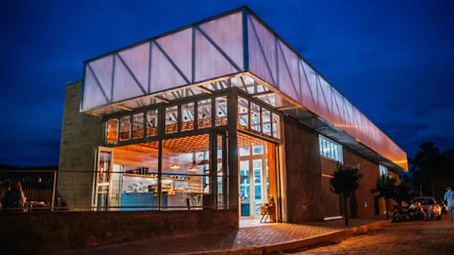 Unique Specialty Coffees (artisan roasting)