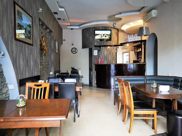 Siam Thai Restaurant - სიამი