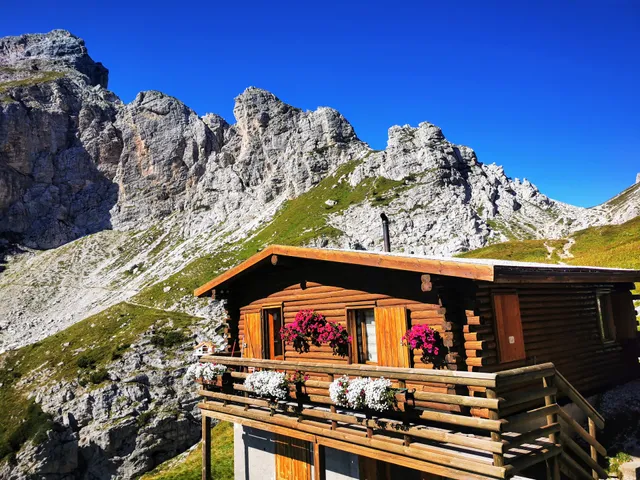 Rifugio Adolfo Sonino al Coldai