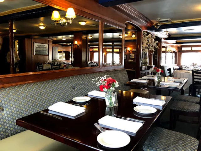 The Pilothouse Restaurant at the Delta King