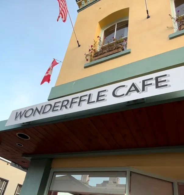 Wonderffle Cafe