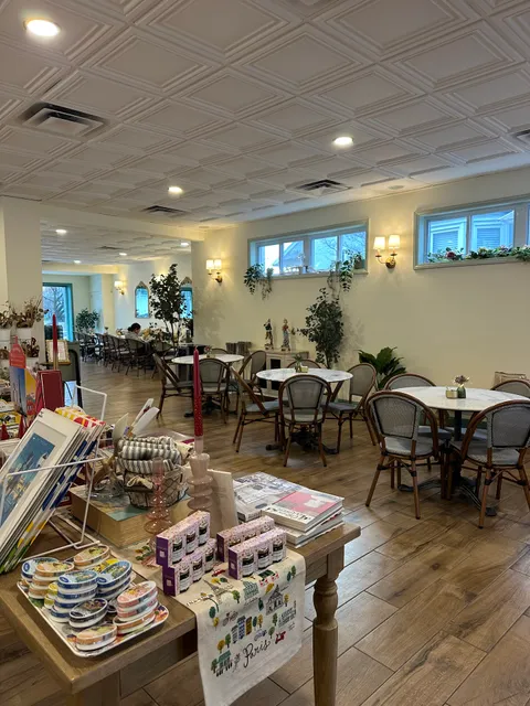 Matines Café - Wayne