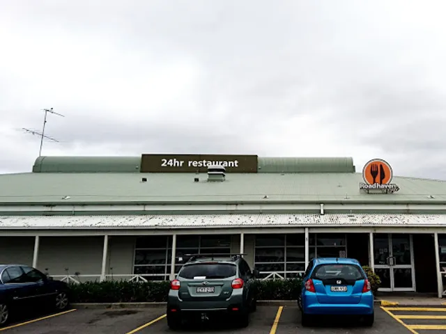 Roadhaven Cafe, Marulan Truckstop Southbound