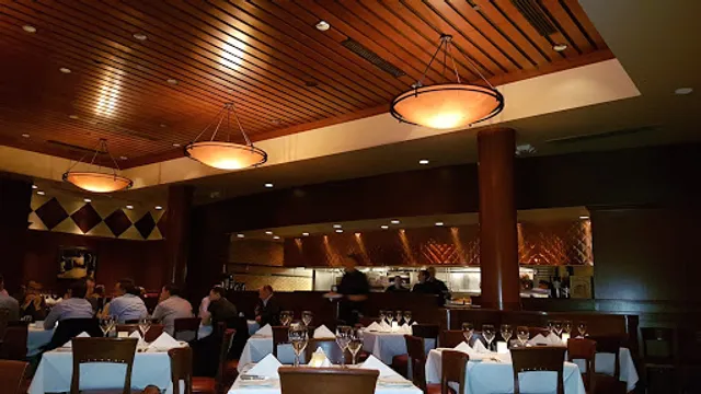 Fleming’s Prime Steakhouse & Wine Bar