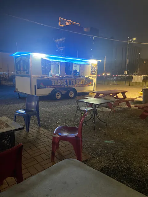 Tacos Y Tortas El Pelon