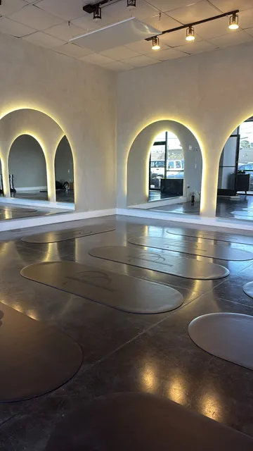 Plank to Pike Pilates