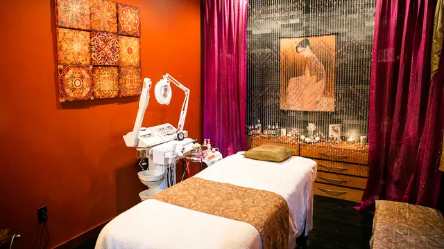 Silk & Stone Holistic Day Spa