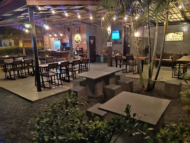 Rong Pak Restaurant ร้านอาหารโรงพัก เกาะพะงัน