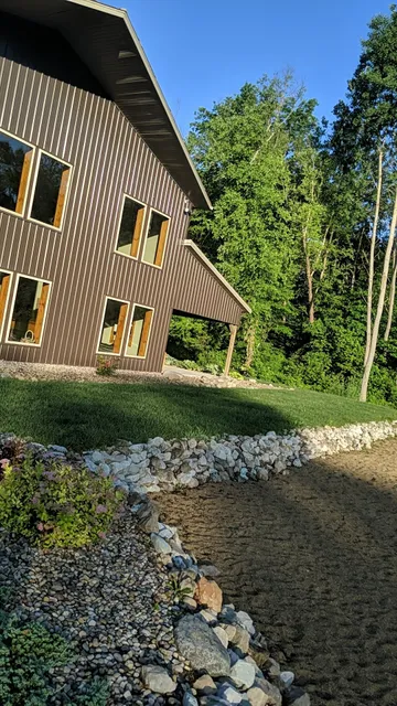 Arrowhead Pass Lodge