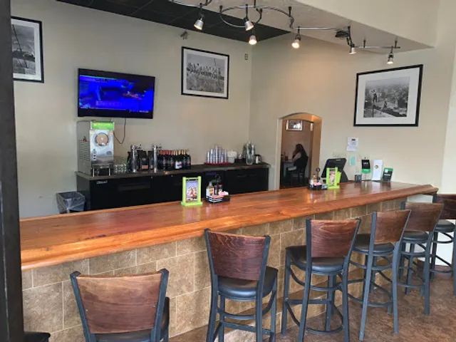 The Toasted Yolk Cafe