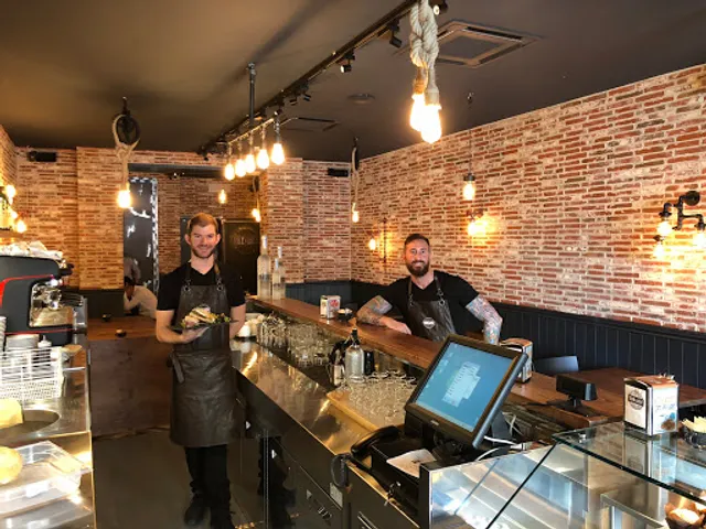 Tino Bistrò - Pancake, French Toast, Burger, Smoothies - American Brunch a Firenze - Brunch in Florence