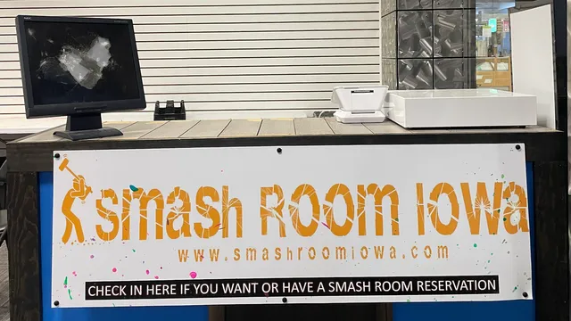 Splatter Room Iowa- Merle Hay Mall