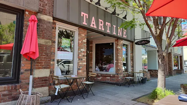 Tartine Brunch Club