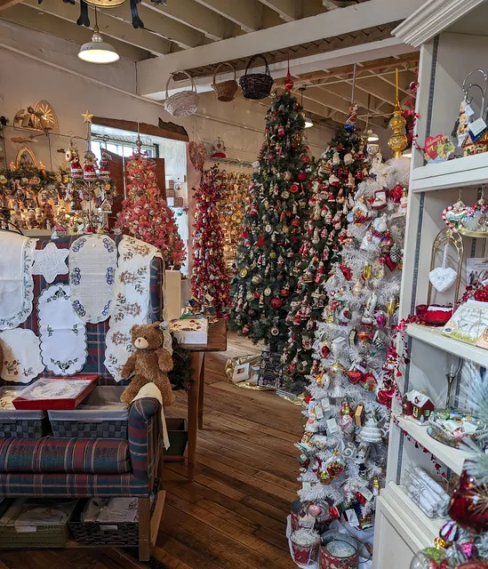 Cedar Creek Settlement Shops