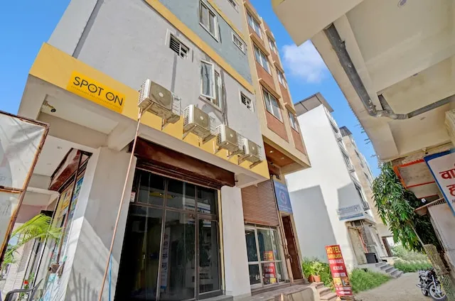 SPOT ON Hotel Shivalaya