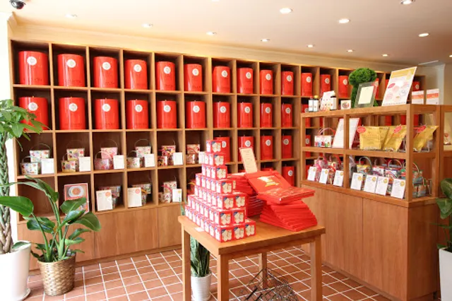 The Tee Tokyo supported by Mlesna Tea