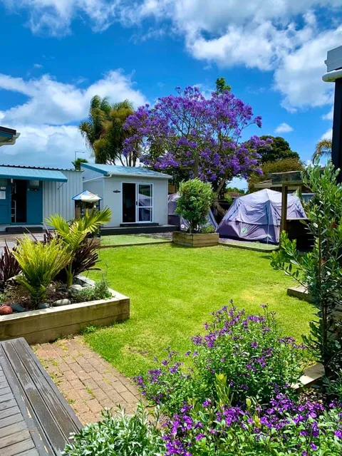 Apple Tree Backpackers