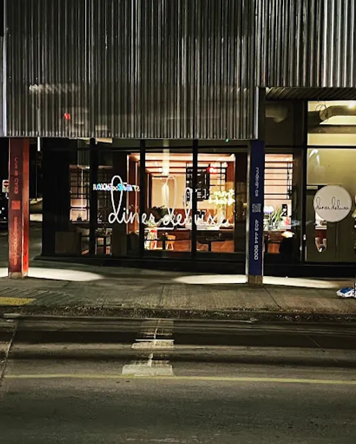 diner deluxe - Marda Loop