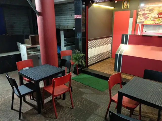 Laziz Pizza Nasik