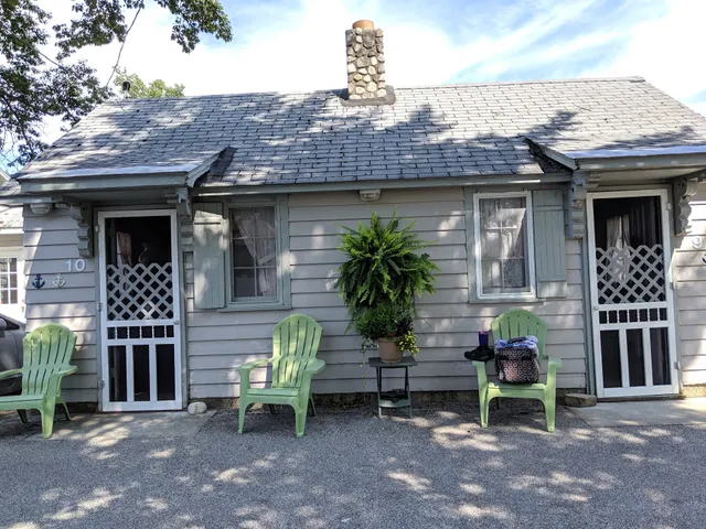 Lakeview Cottages