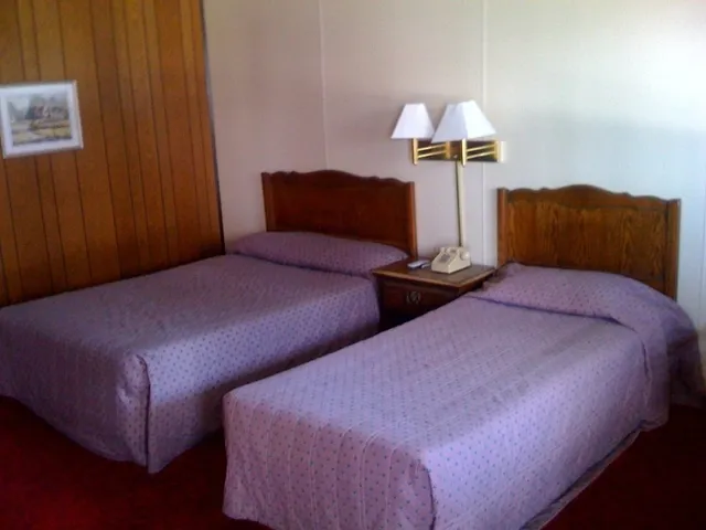 Lookout Motor Lodge Drums