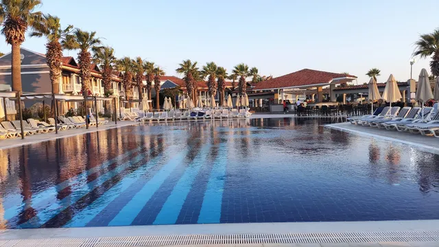 Club Tarhan Serenity Hotel