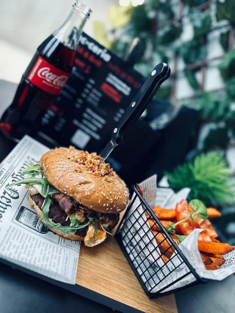 Tecceria Bar & Grill