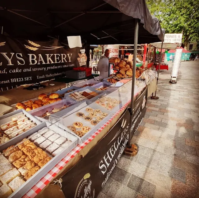 Shelleys Bakery at Highcliffe