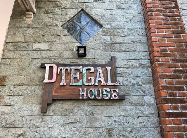 D'Tegal House
