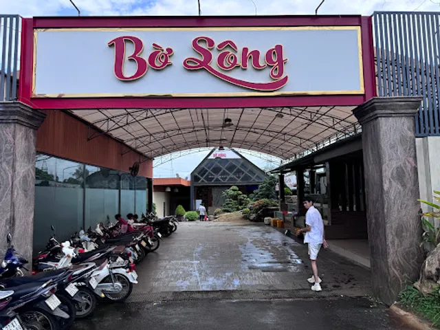 Nhà Hàng Bờ Sông