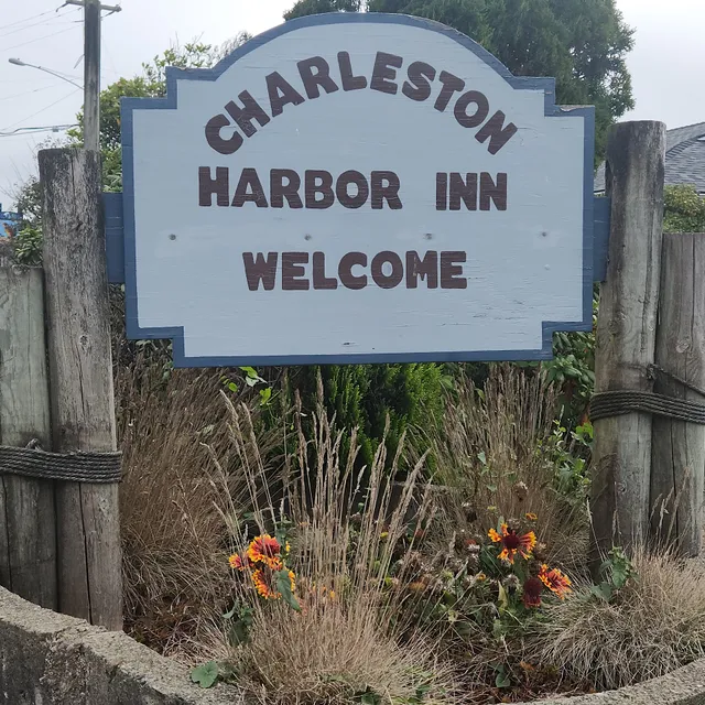 Charleston Harbor Inn